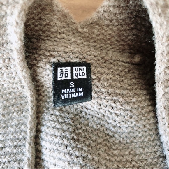Uniqlo wool sweater - Picture 3 of 6